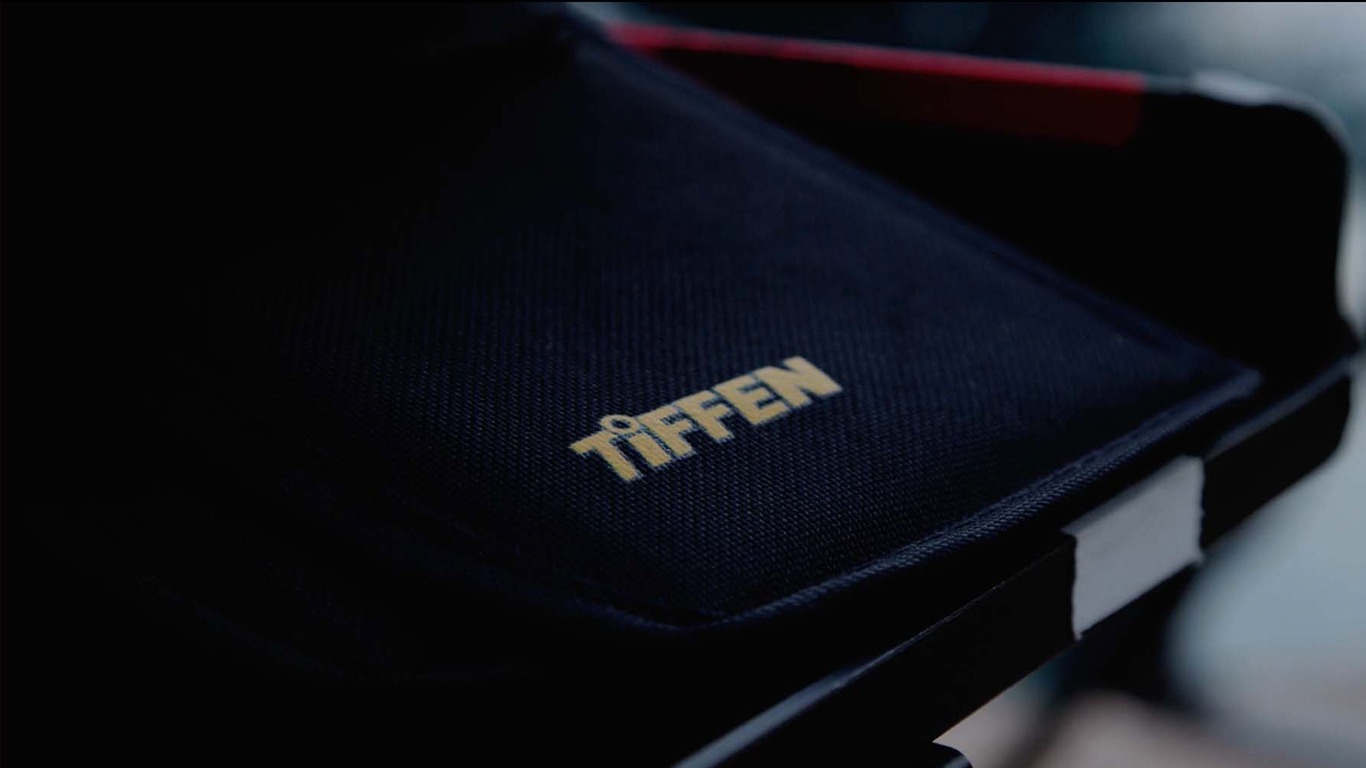 Tiffen pouch