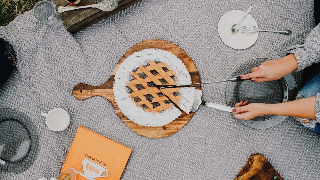 Cutting a slice of pie