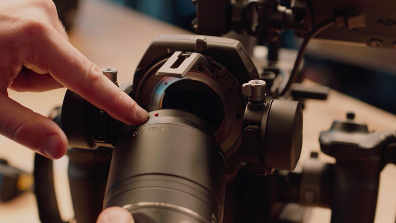 Install lens on DJI Ronin 4D 