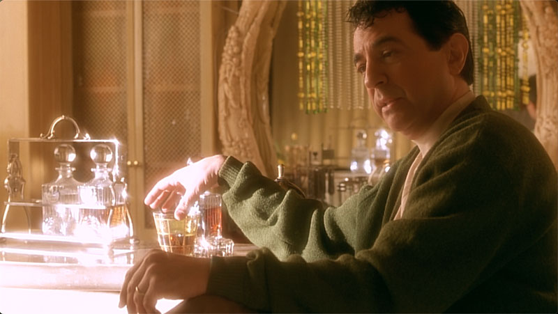 Joe Mantegna as Dean Martin in The Rat Pack Keylight example