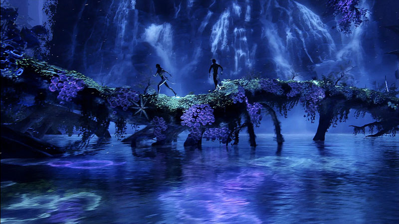 The use of the color blue in Avatar (2009) | Twentieth Century Fox