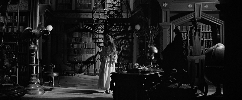 The Haunting - cluttered and claustrophobic negative space