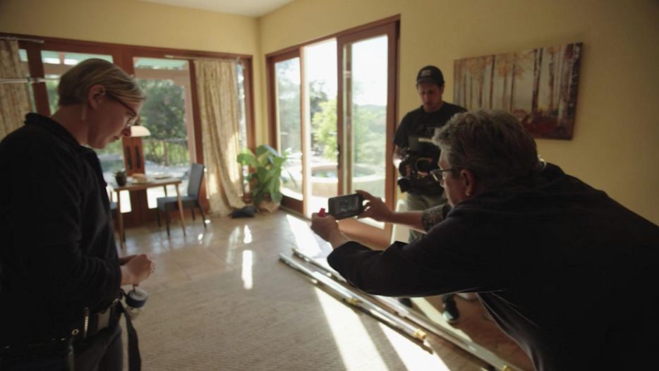 Shane Hurlbut plans camera placement for day interior scene