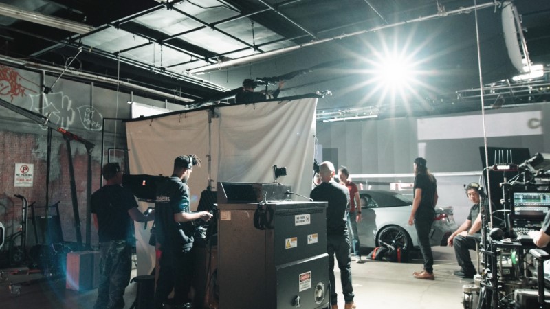 Wireless ‘Helicopter Rig’ for Vehicle Cinematography with the SmallRig 220