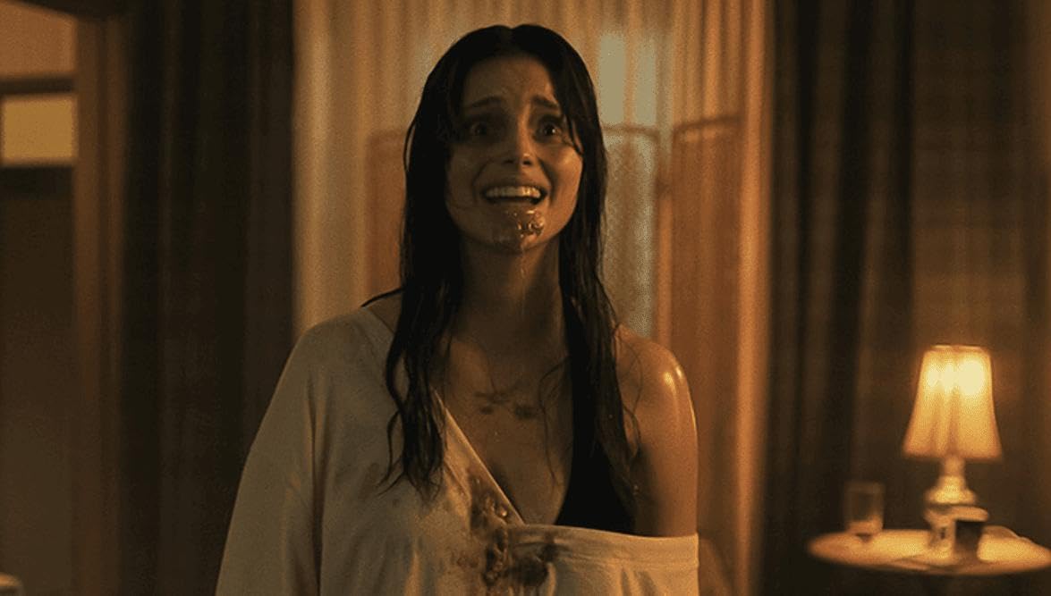 Nikki (Inde Navarrette) in Obsession