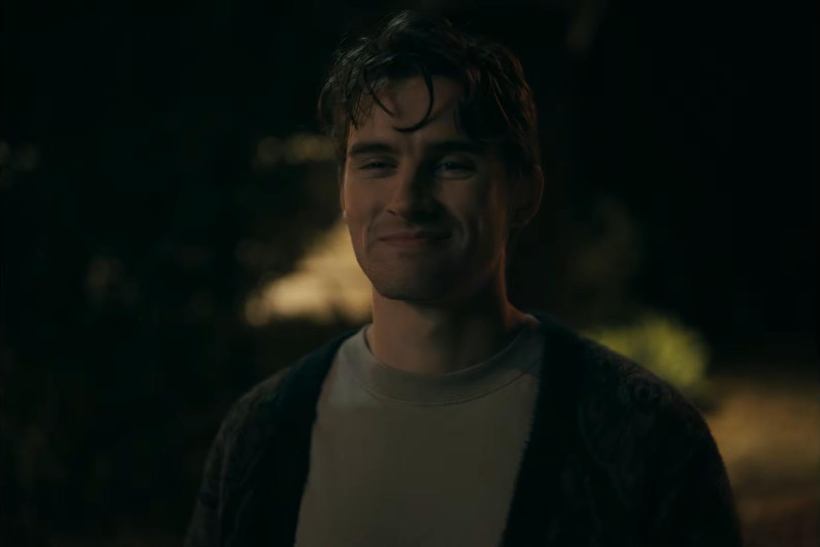 Bear (Michael Johnston) in Obsession