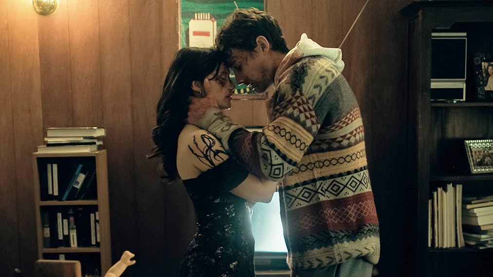 Bear (Michael Johnston) and Nikki (Inde Navarrette) in Obsession
